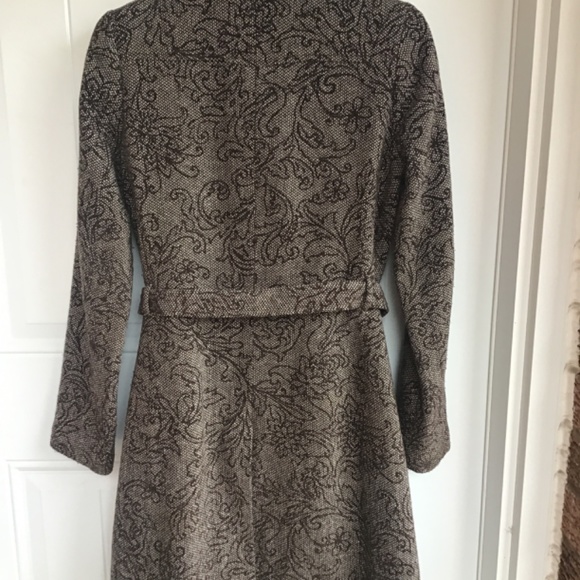 Coat - Picture 5 of 10